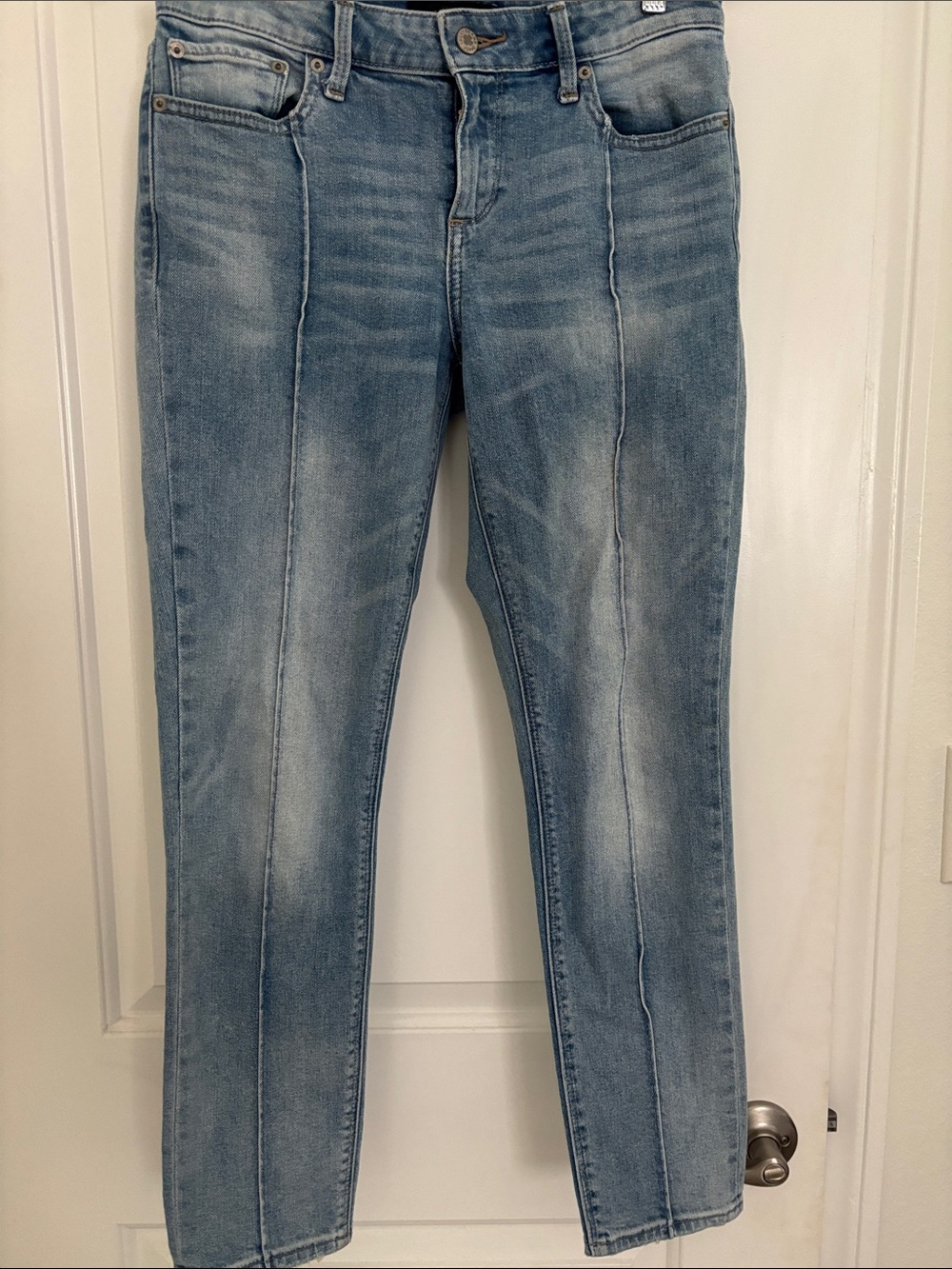 Lucky Brand Light Wash Women's Jeans - Classic Straight Leg